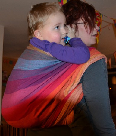 3-jarige Jelmer in de geweven doek